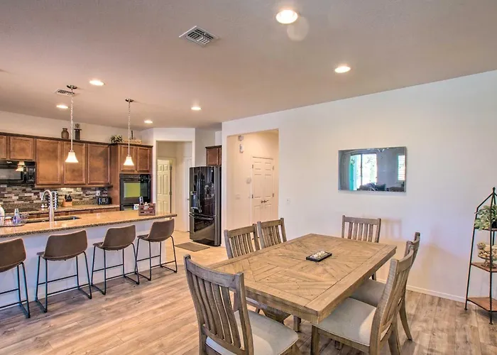 Pool & Covered Patio: Family Gem In San Tan Valley *