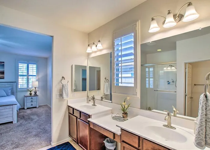 Pool & Covered Patio: Family Gem In San Tan Valley