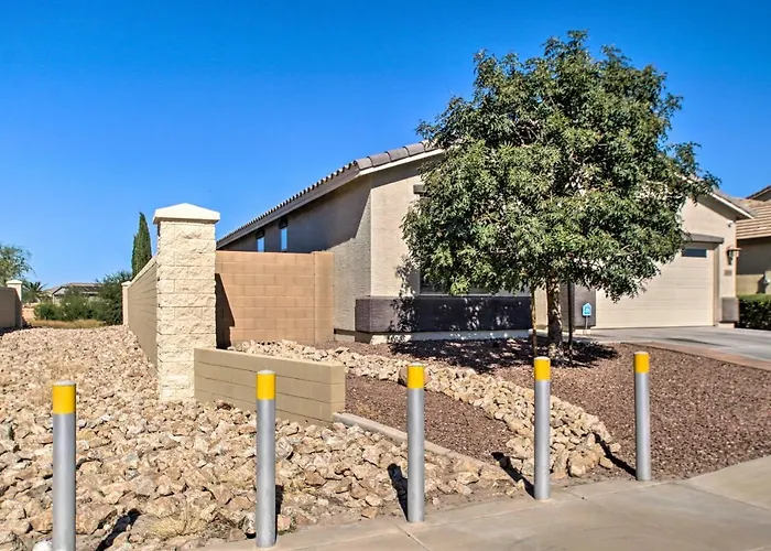 Pool & Covered Patio: Family Gem In San Tan Valley
