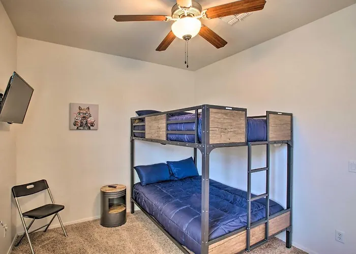 Pool & Covered Patio: Family Gem In San Tan Valley