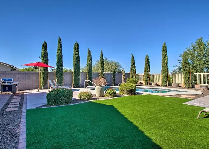 Pool & Covered Patio: Family Gem In San Tan Valley *
